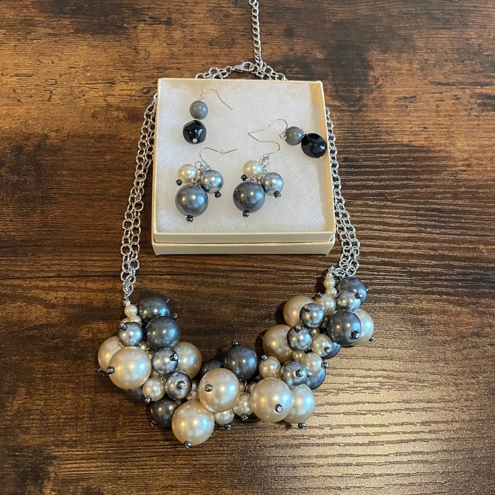 Womens Fashion Faux Pearl Cluster Necklace Earring Set Grey Cream Silver Bib